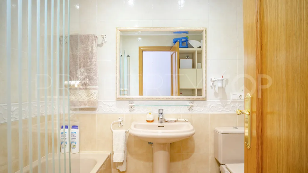 Estepona Puerto, apartamento en venta