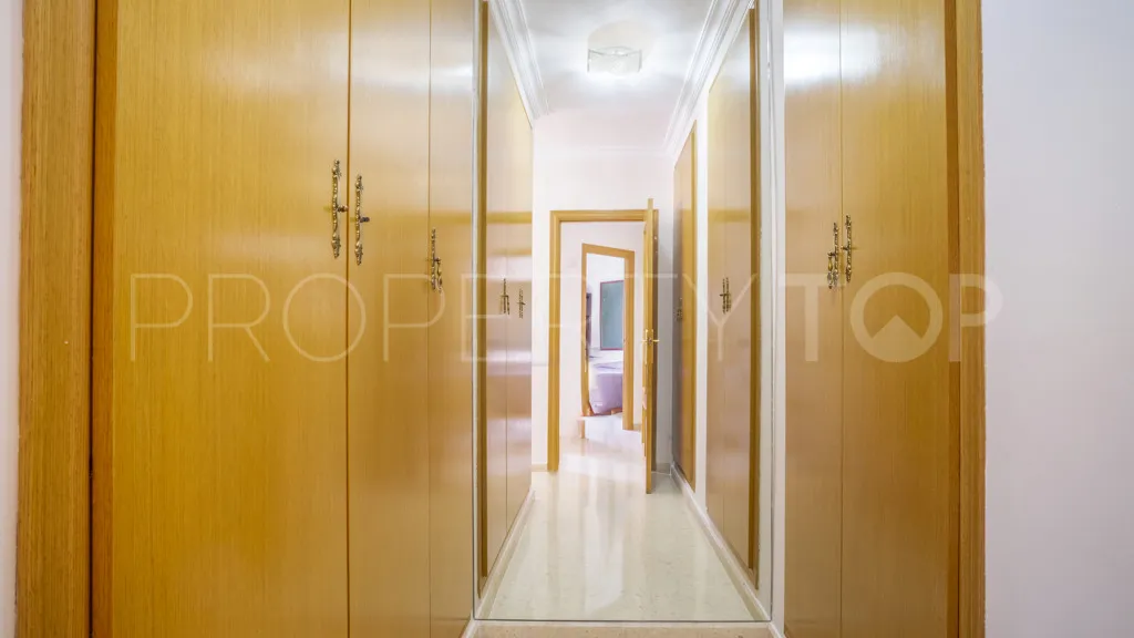 Estepona Puerto, apartamento en venta