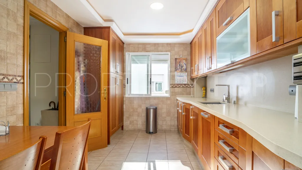 Estepona Puerto, apartamento en venta