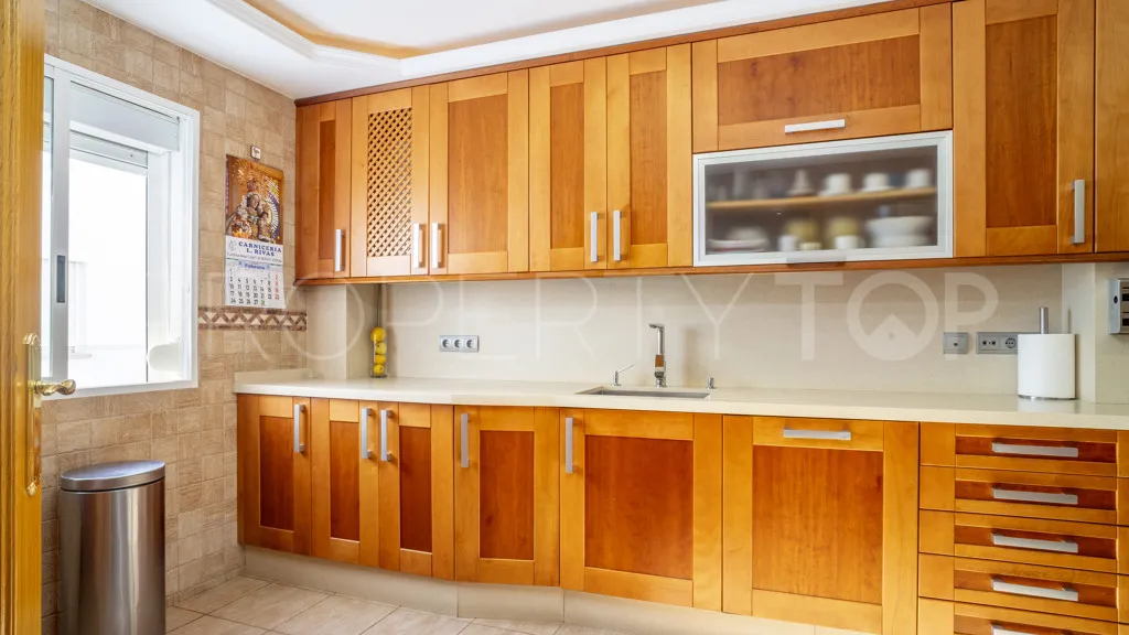 Estepona Puerto, apartamento en venta