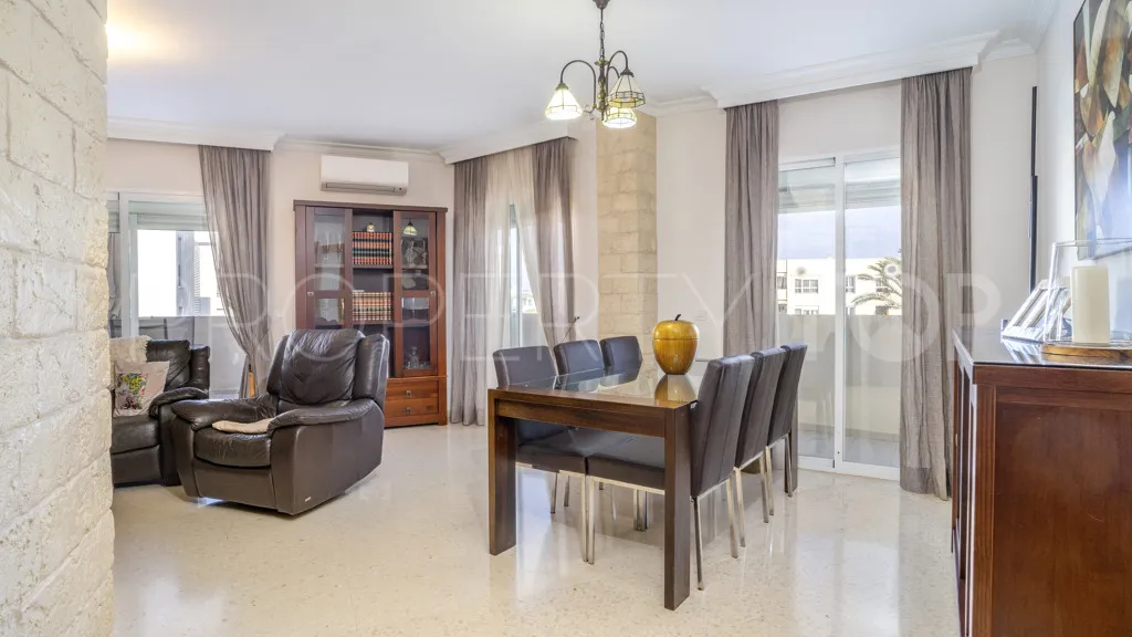 Estepona Puerto, apartamento en venta
