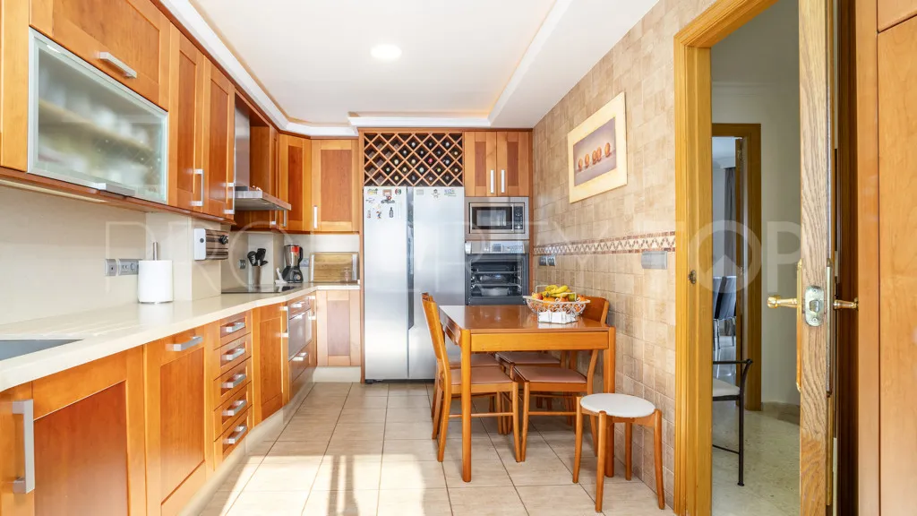 Estepona Puerto, apartamento en venta