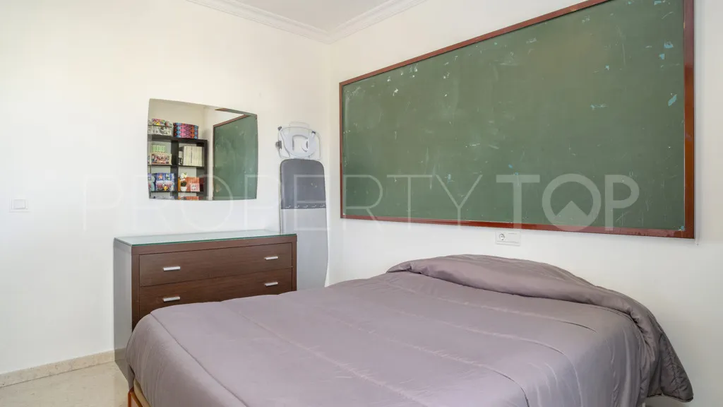 Estepona Puerto, apartamento en venta