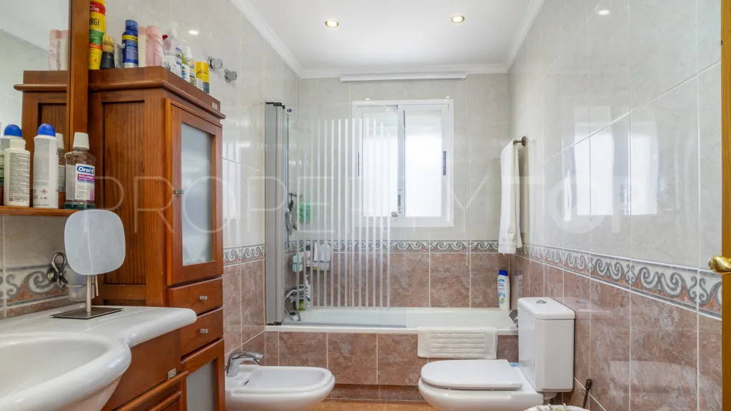 Estepona Puerto, apartamento en venta