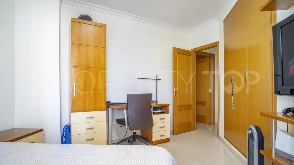 Estepona Puerto, apartamento en venta
