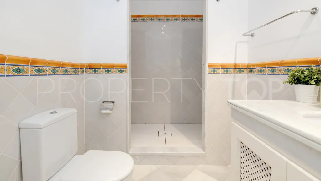 Chalet en venta con 3 dormitorios en La Heredia