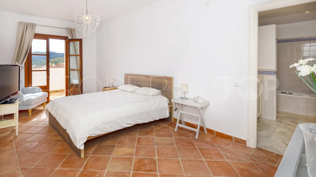 Chalet en venta con 3 dormitorios en La Heredia