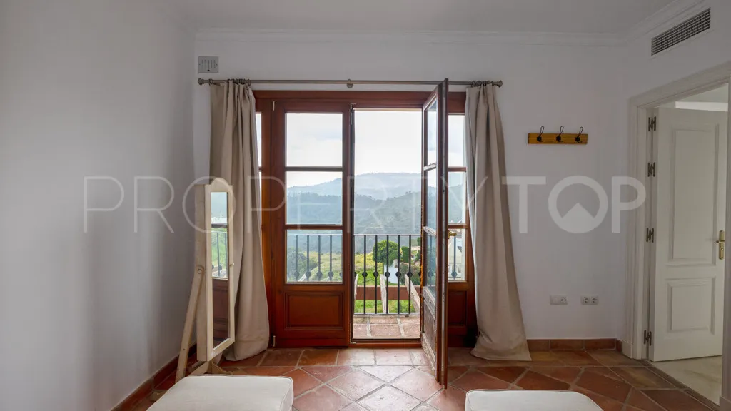 Chalet en venta con 3 dormitorios en La Heredia