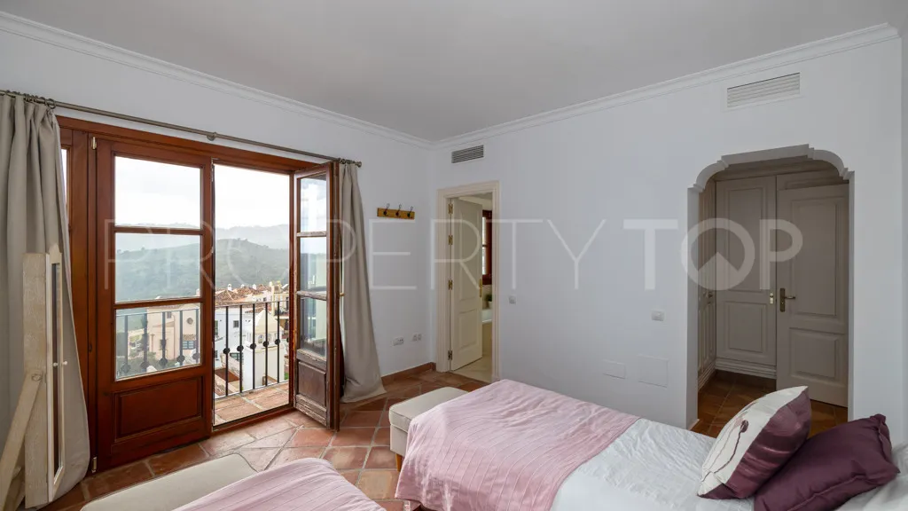Chalet en venta con 3 dormitorios en La Heredia