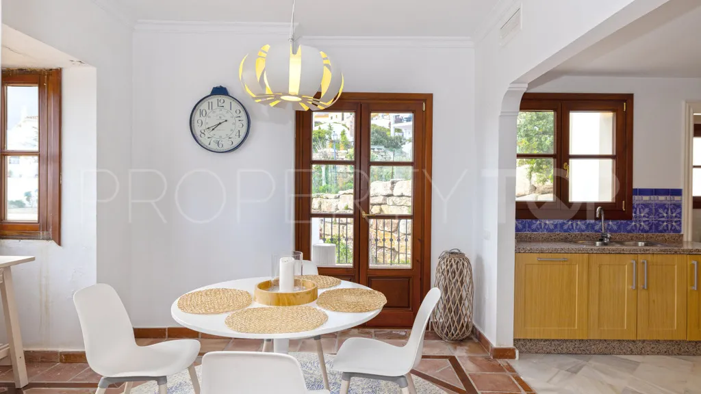 Chalet en venta con 3 dormitorios en La Heredia