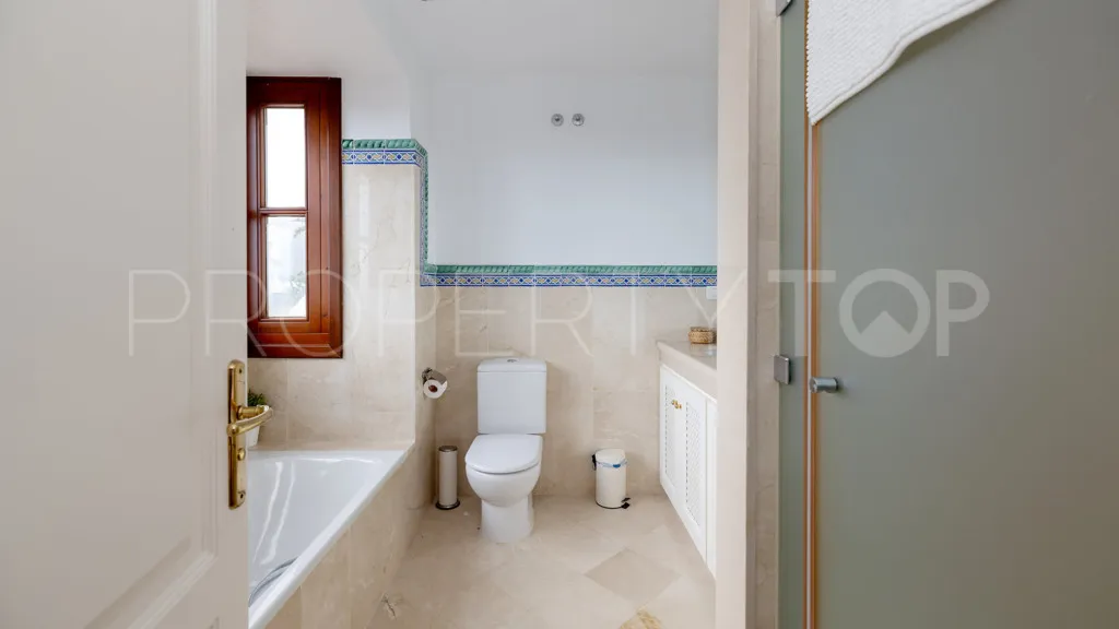 Chalet en venta con 3 dormitorios en La Heredia