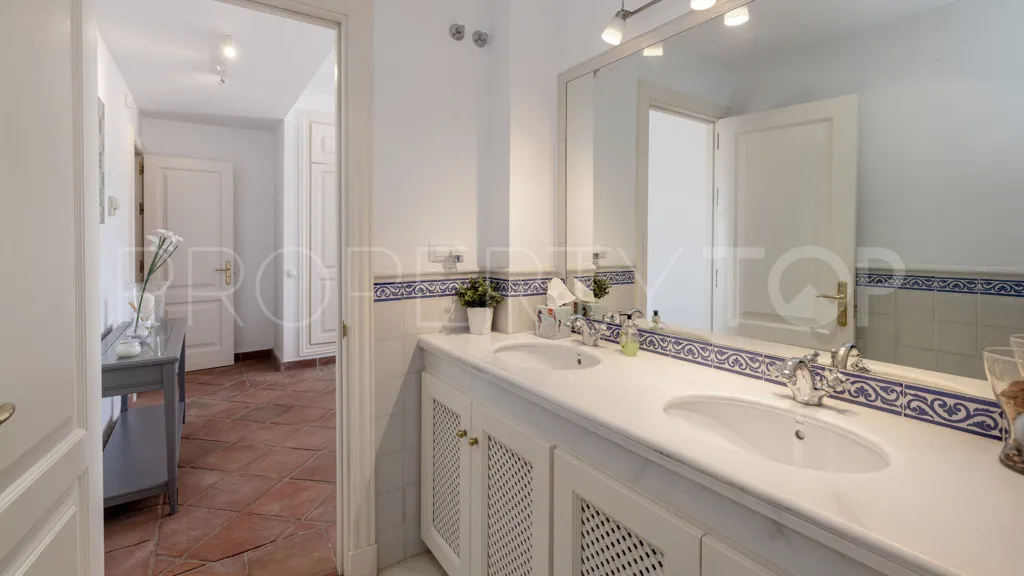 Chalet en venta con 3 dormitorios en La Heredia