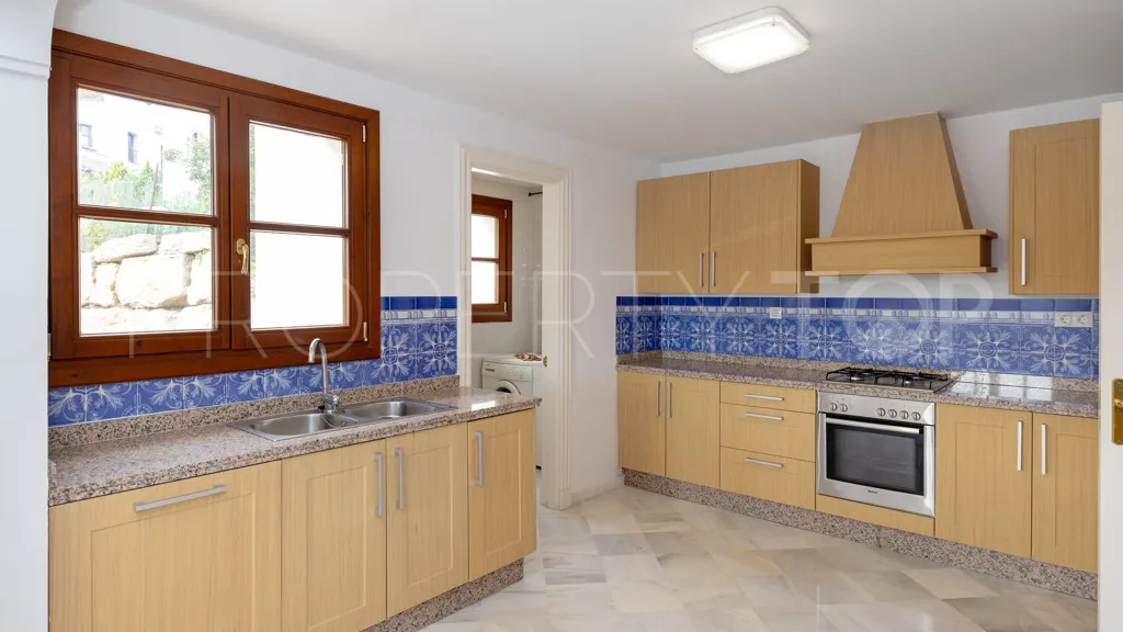 Chalet en venta con 3 dormitorios en La Heredia
