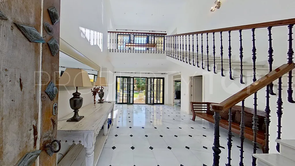 Buy Casasola 6 bedrooms chalet