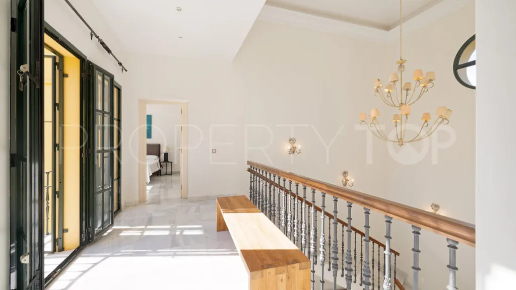 Buy Casasola 6 bedrooms chalet