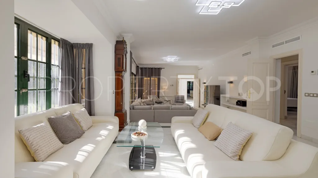Buy Casasola 6 bedrooms chalet