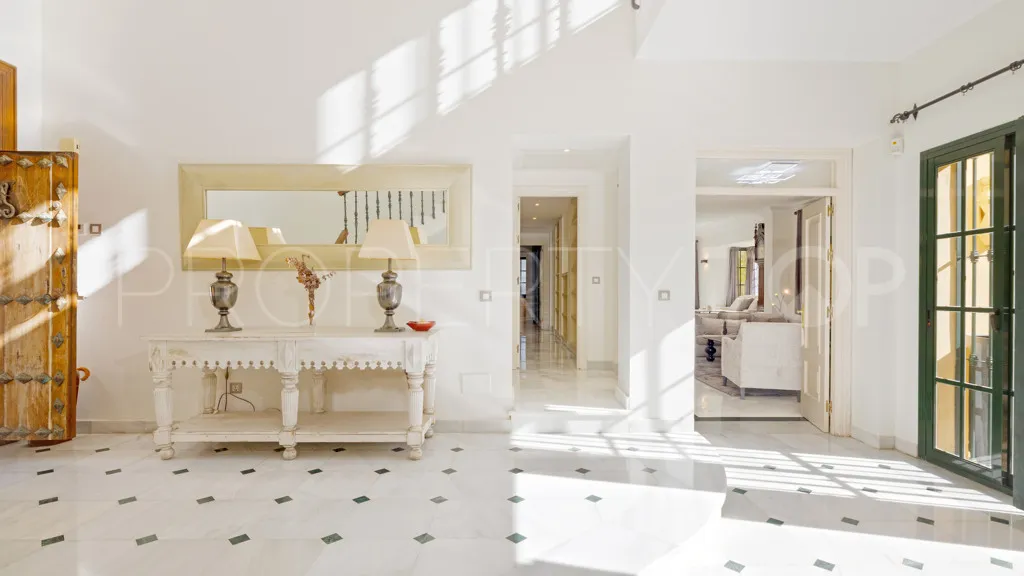 Buy Casasola 6 bedrooms chalet
