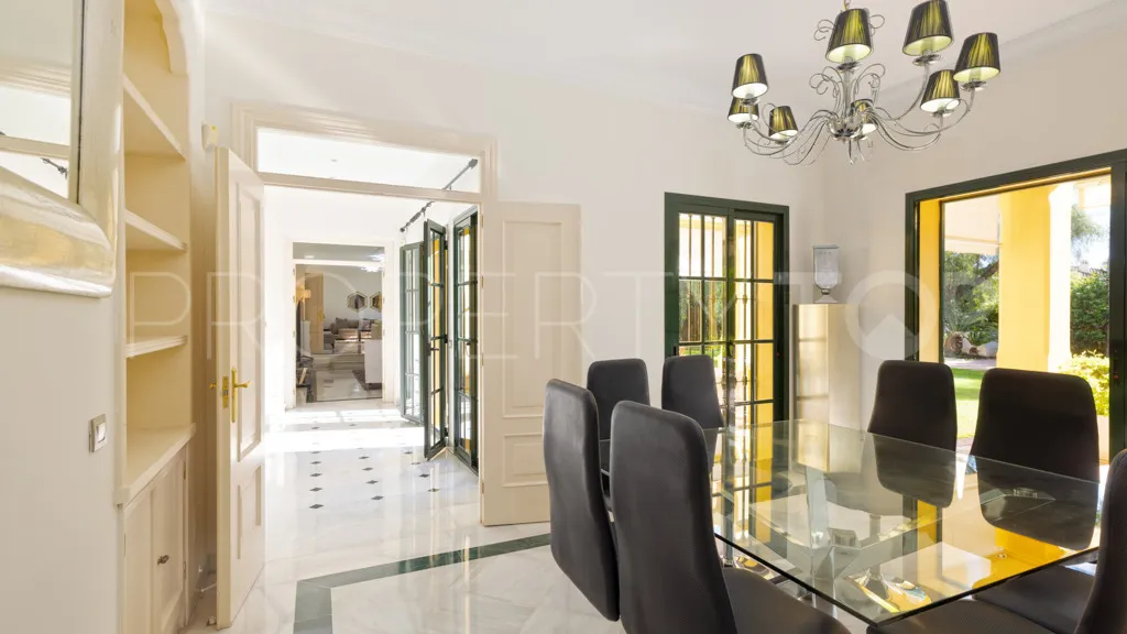 Buy Casasola 6 bedrooms chalet
