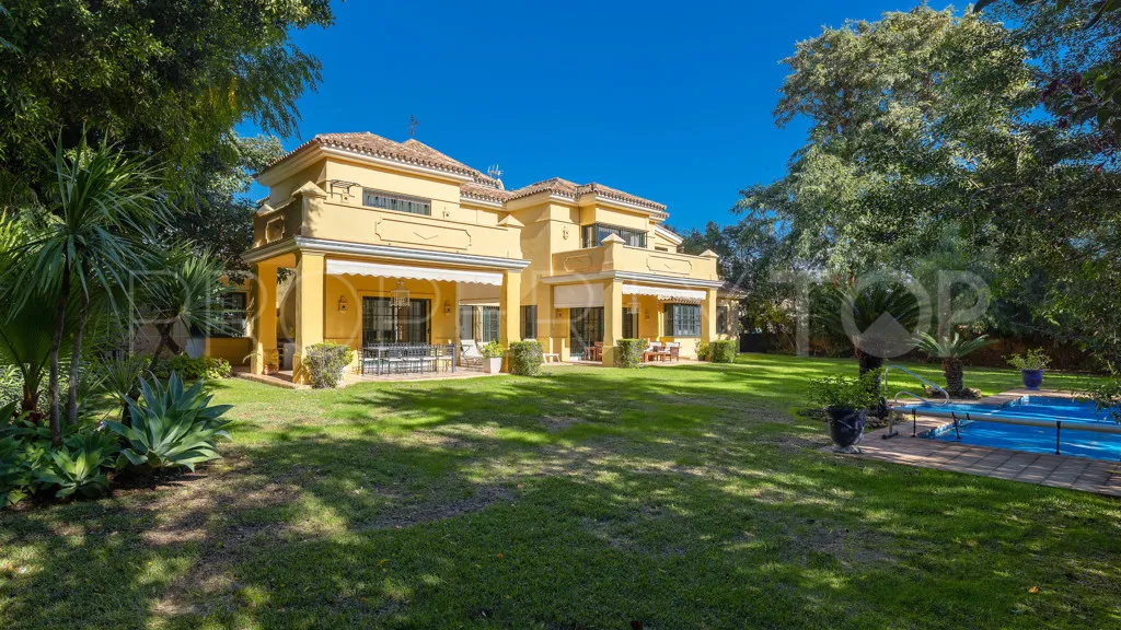 Buy Casasola 6 bedrooms chalet