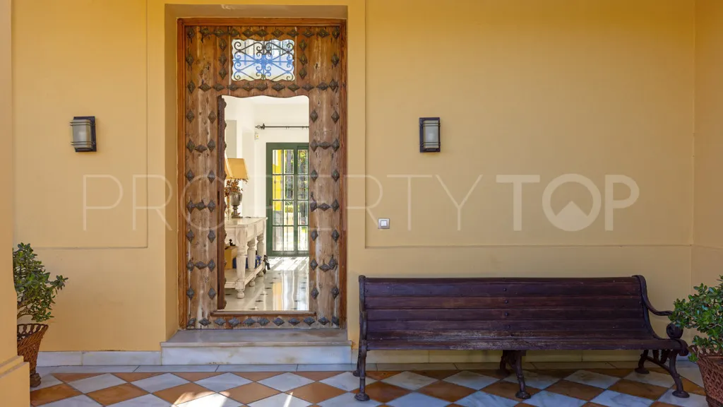 Buy Casasola 6 bedrooms chalet
