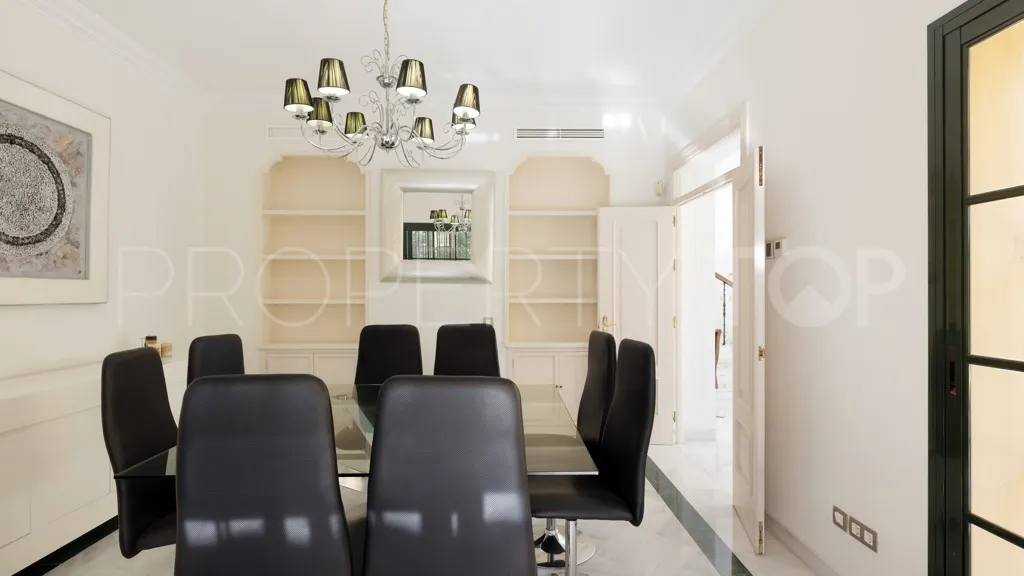 Buy Casasola 6 bedrooms chalet