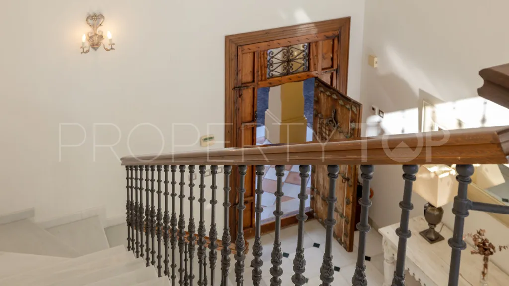 Buy Casasola 6 bedrooms chalet