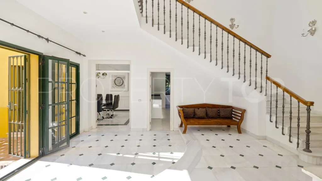 Buy Casasola 6 bedrooms chalet