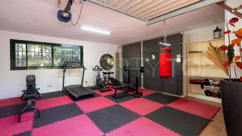 Buy Casasola 6 bedrooms chalet