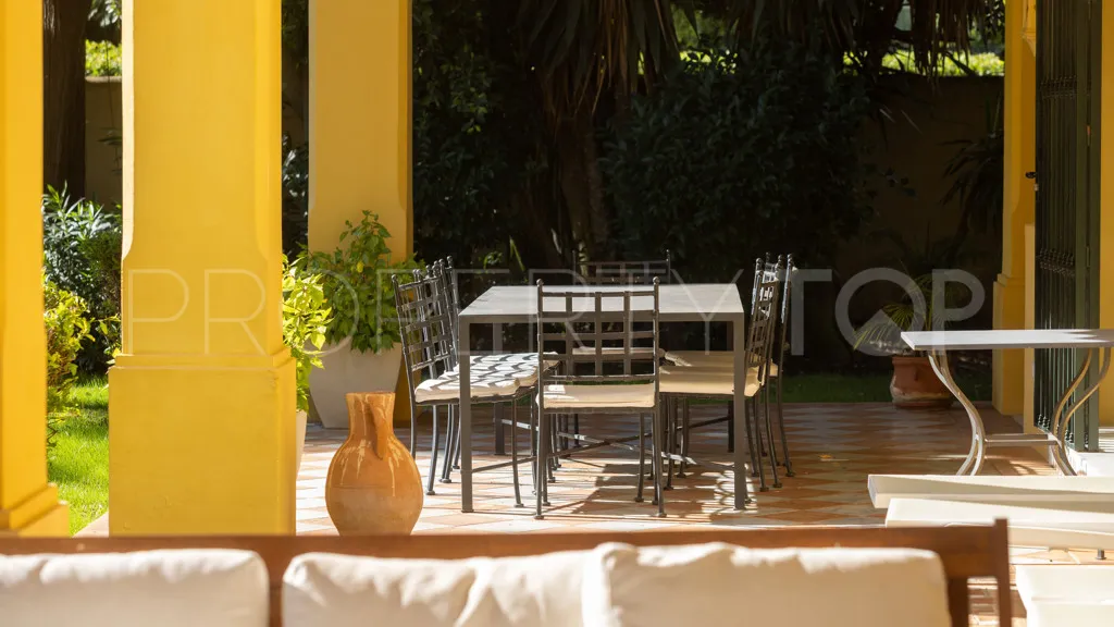 Buy Casasola 6 bedrooms chalet