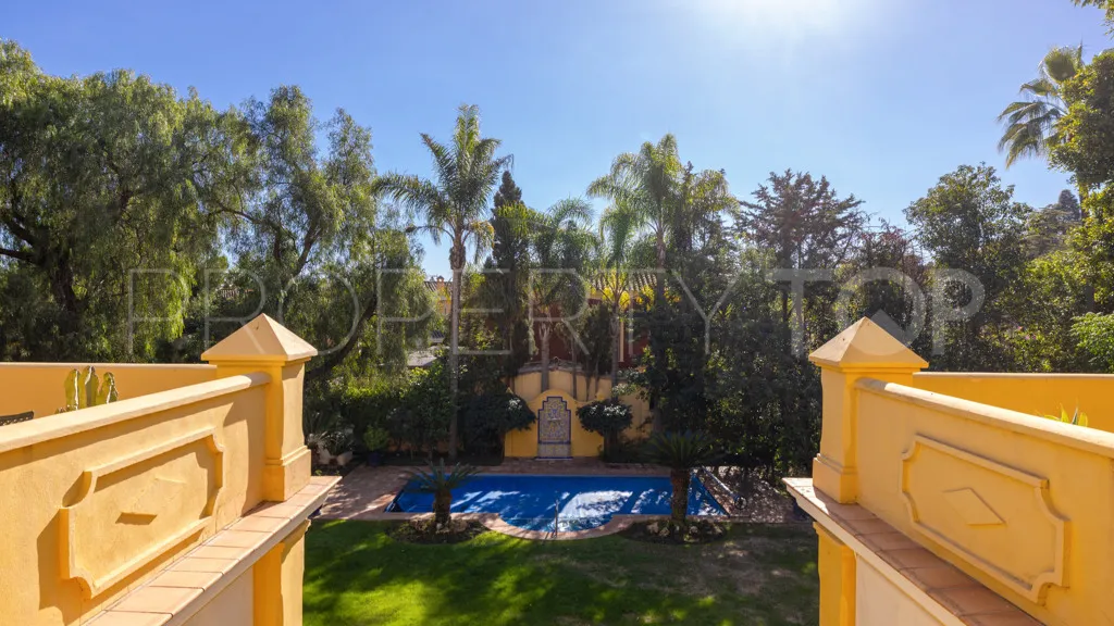 Buy Casasola 6 bedrooms chalet