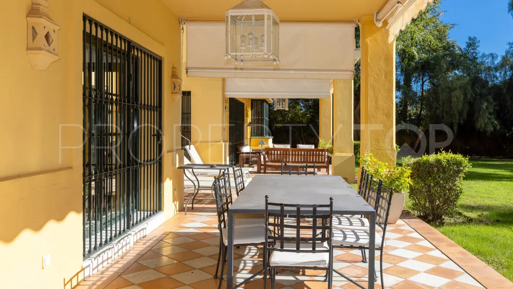 Buy Casasola 6 bedrooms chalet