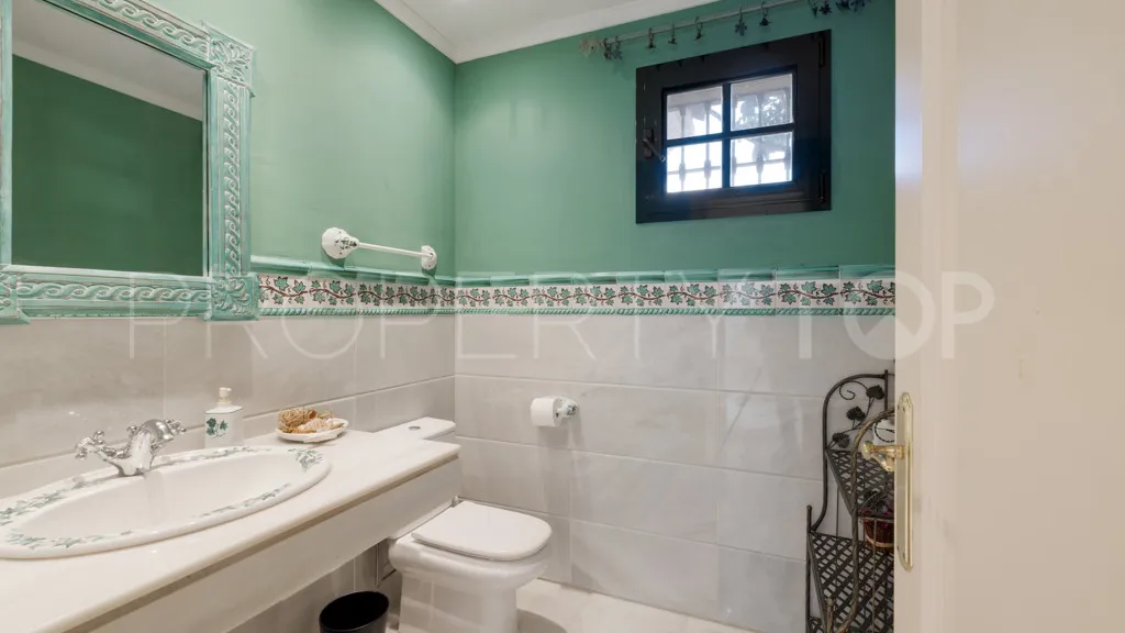 Buy Casasola 6 bedrooms chalet