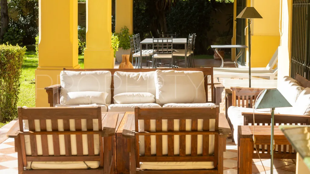 Buy Casasola 6 bedrooms chalet