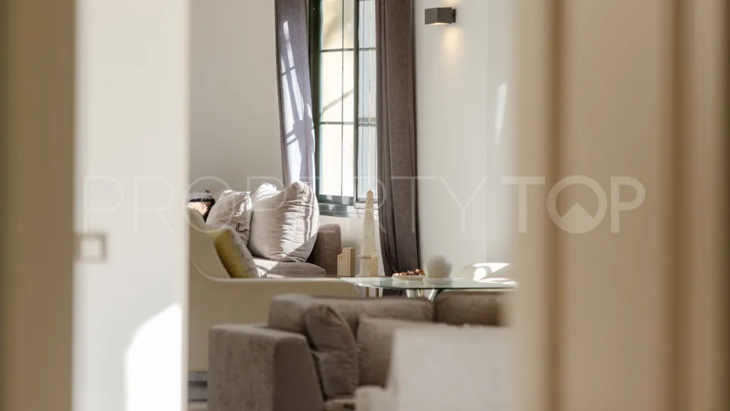 Buy Casasola 6 bedrooms chalet