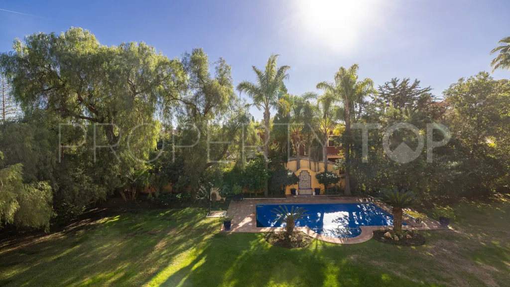Buy Casasola 6 bedrooms chalet