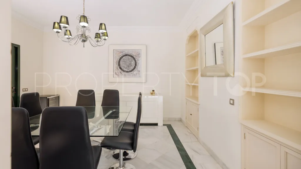 Buy Casasola 6 bedrooms chalet