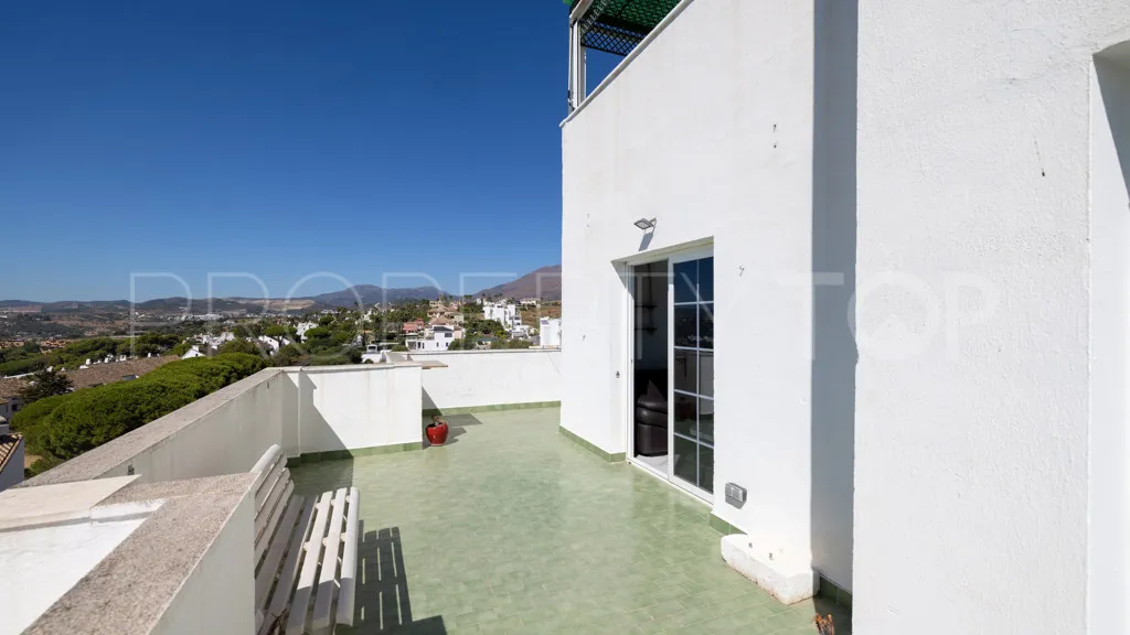 Apartamento en venta con 3 dormitorios en Estepona Puerto