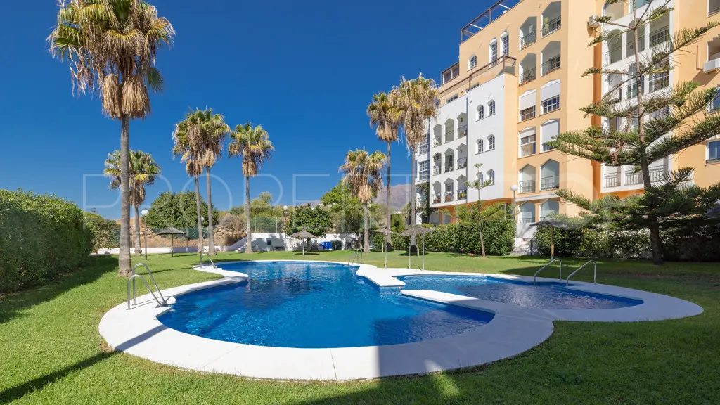 Apartamento en venta con 3 dormitorios en Estepona Puerto