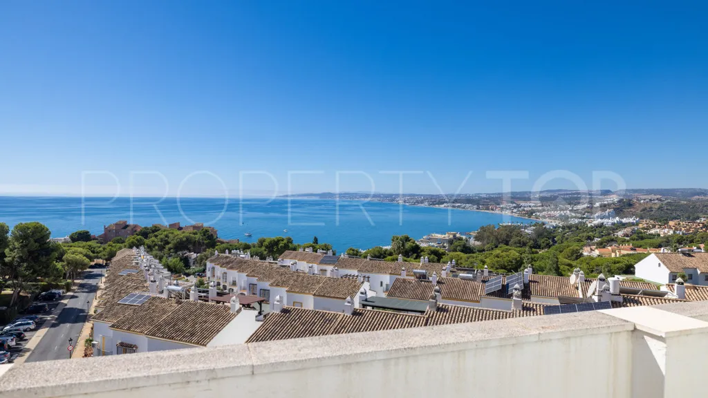 Apartamento en venta con 3 dormitorios en Estepona Puerto