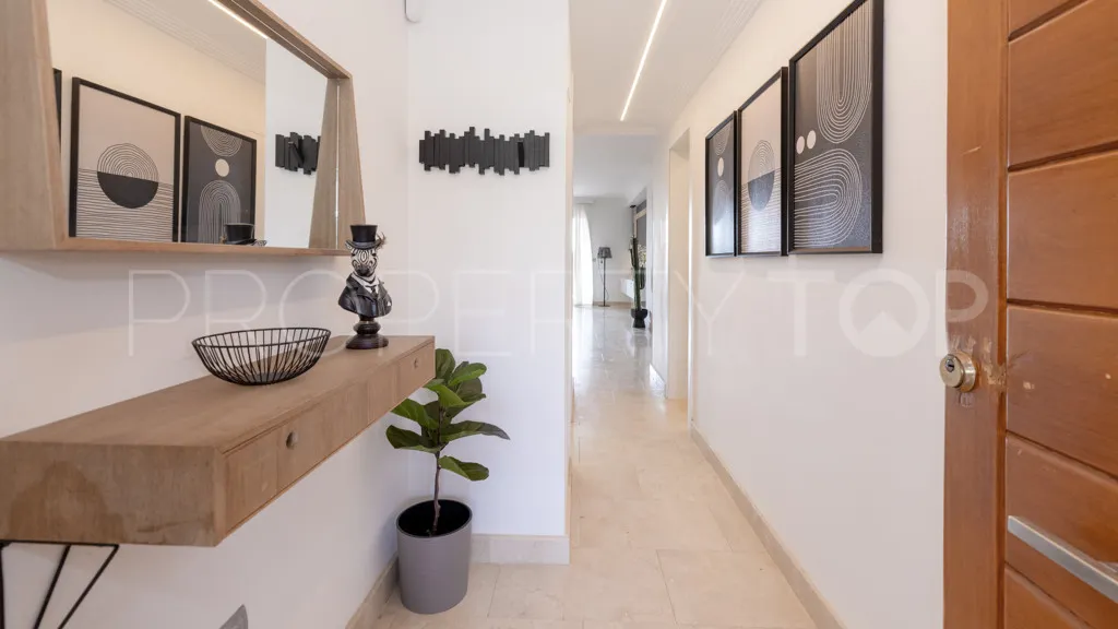 For sale apartment in New Golden Mile