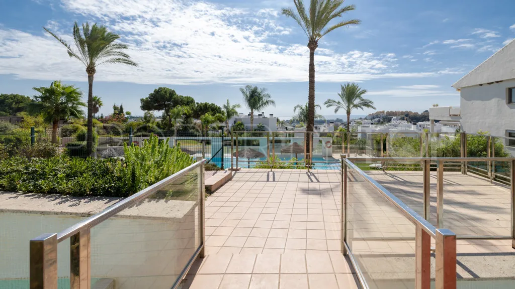 For sale apartment in New Golden Mile