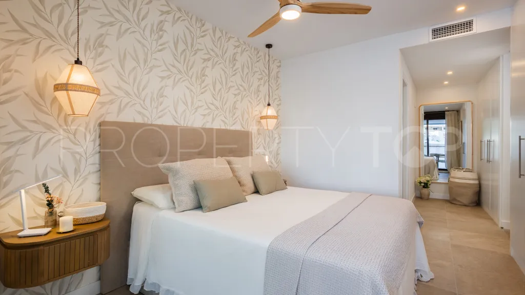 For sale apartment in Estepona with 2 bedrooms