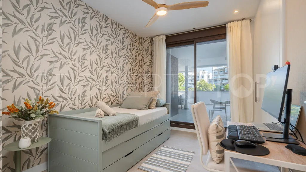 For sale apartment in Estepona with 2 bedrooms