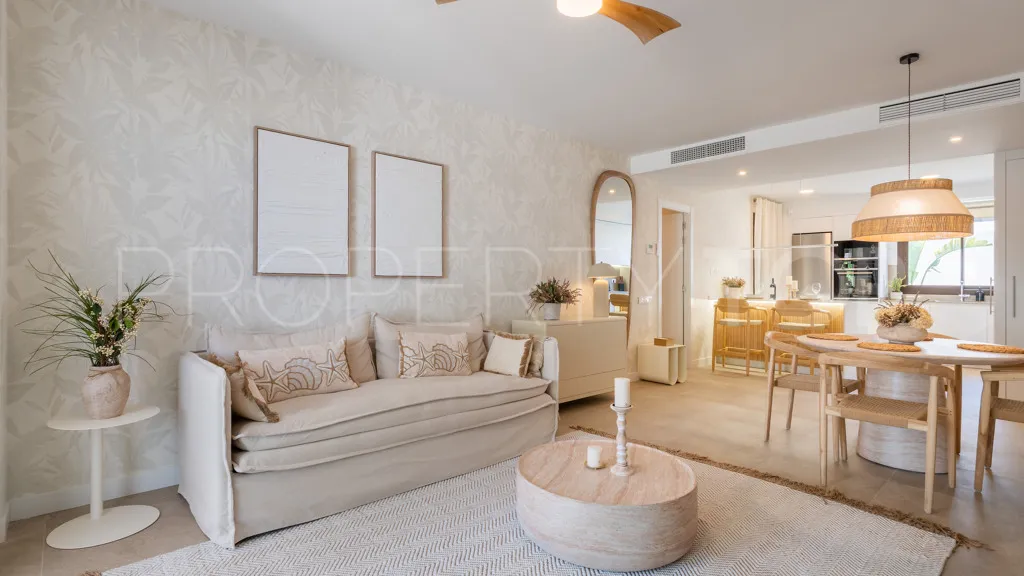 For sale apartment in Estepona with 2 bedrooms
