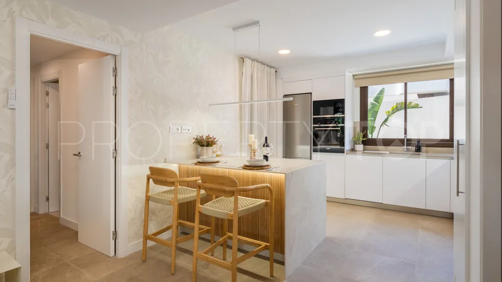 For sale apartment in Estepona with 2 bedrooms