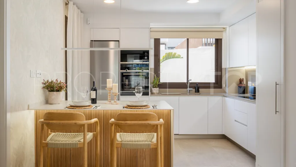 For sale apartment in Estepona with 2 bedrooms