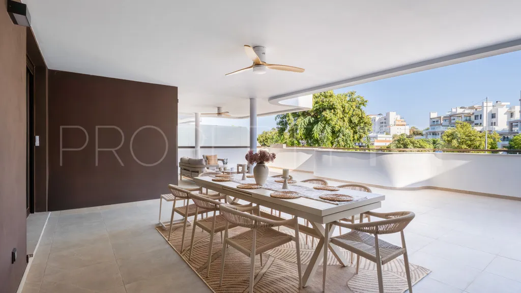 For sale apartment in Estepona with 2 bedrooms