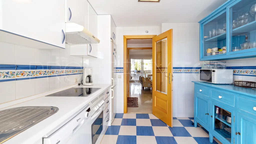 3 bedrooms Selwo apartment for sale
