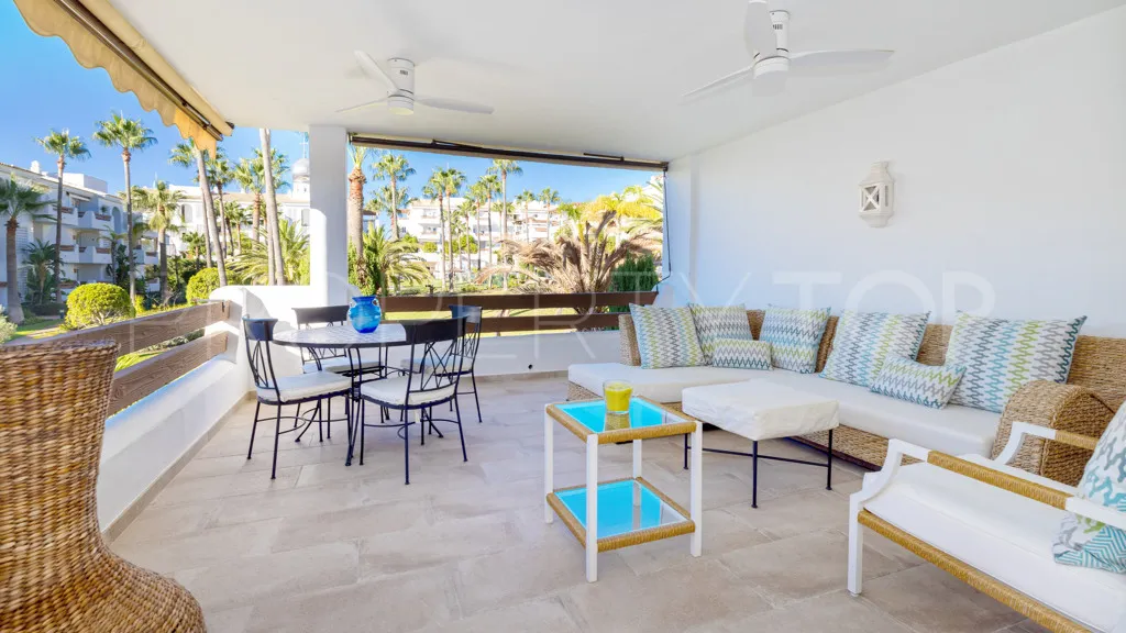 3 bedrooms Selwo apartment for sale