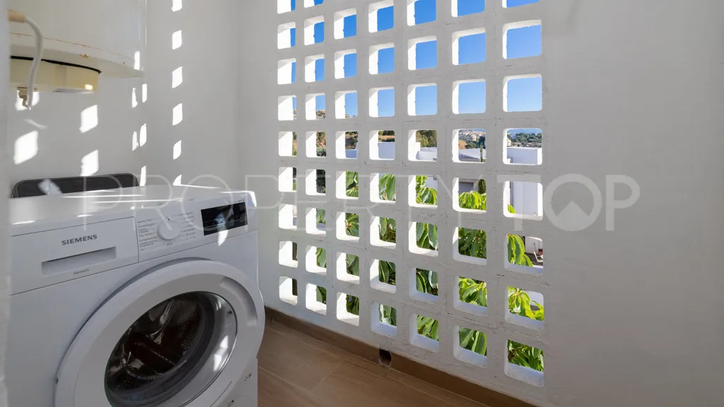 3 bedrooms Selwo apartment for sale